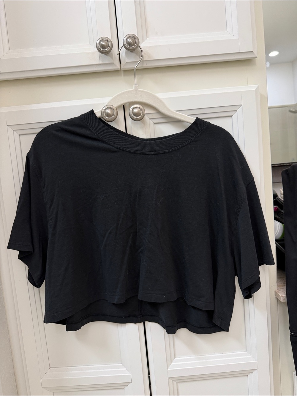 lululemon athletica Black Cropped Tee